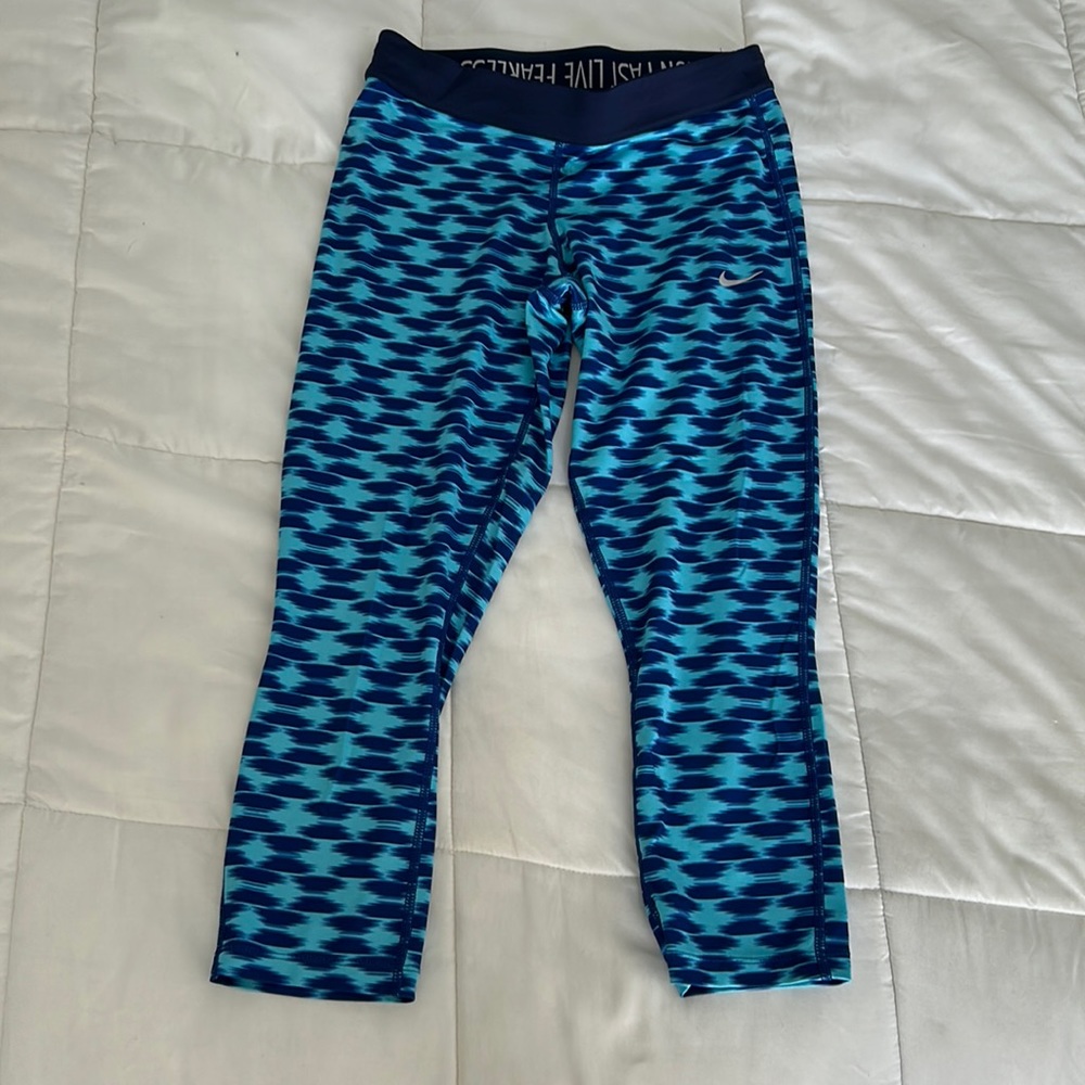 Printed Nike tights